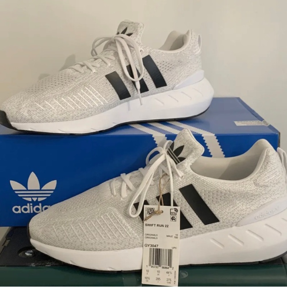 Adidas Originals Men's Swift Run 22 White Black Running Sneakers Size 10.5